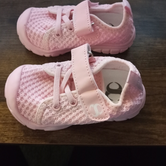 NWOT Pink Toddler Sneakers - Size 6 - Picture 2 of 3